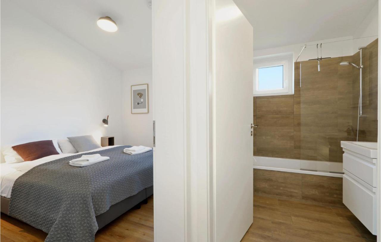 Stunning Home In Lembruch-Duemmer See With Sauna 외부 사진